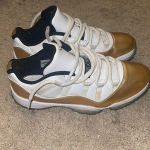 Jordan low 11s